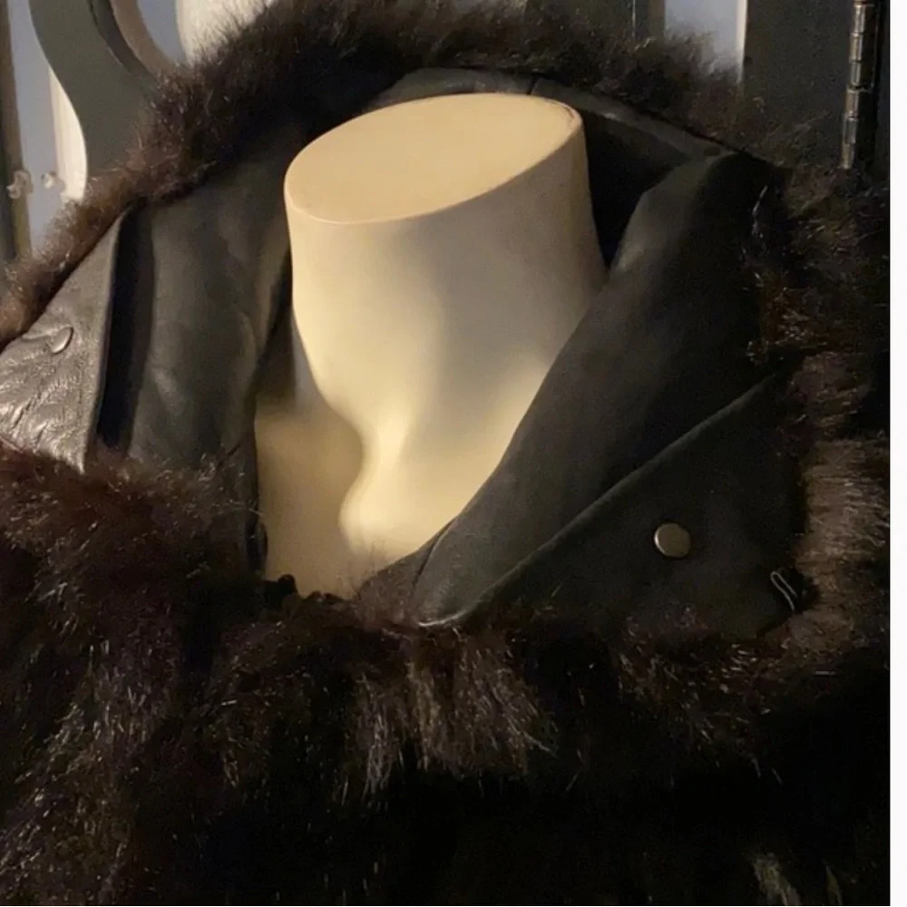 Andrew Marc Genuine Opposum Fur and Real Leather Unisex Vest - Picture 7 of 12